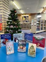 Christmas crafts at Library Stay and Play- Yateley